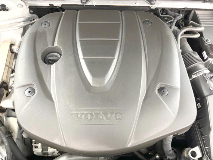 2018 Volvo XC60 LDA-UD4204TXC (UW-6a223faa5a21f)[26]