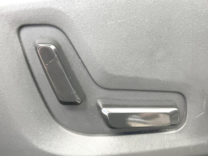 2018 Volvo XC60 LDA-UD4204TXC (UW-6a223faa5a21f)[25]