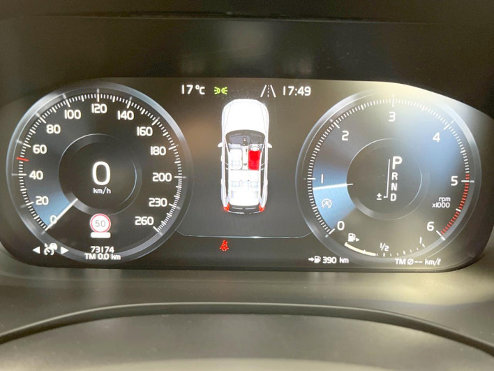 2018 Volvo XC60 LDA-UD4204TXC (UW-6a223faa5a21f)[22]