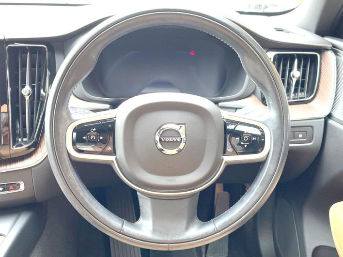 2021 Volvo XC60 5LA-UB420XCPA (UW-6a223faa9a80e)[25]