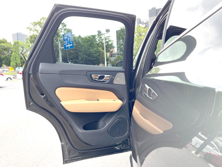 2021 Volvo XC60 5LA-UB420XCPA (UW-6a223faa9a80e)[21]
