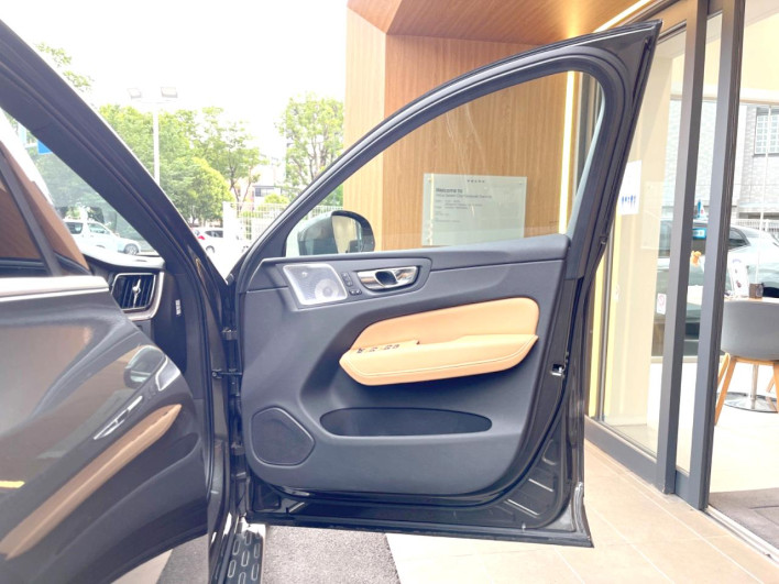 2021 Volvo XC60 5LA-UB420XCPA (UW-6a223faa9a80e)[22]