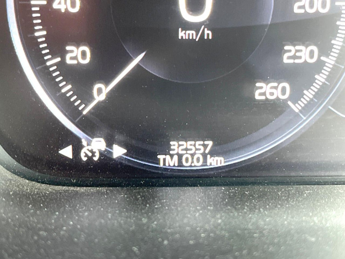 2021 Volvo V60 5AA-ZB420TM (UW-6a223fae2407e)[1]