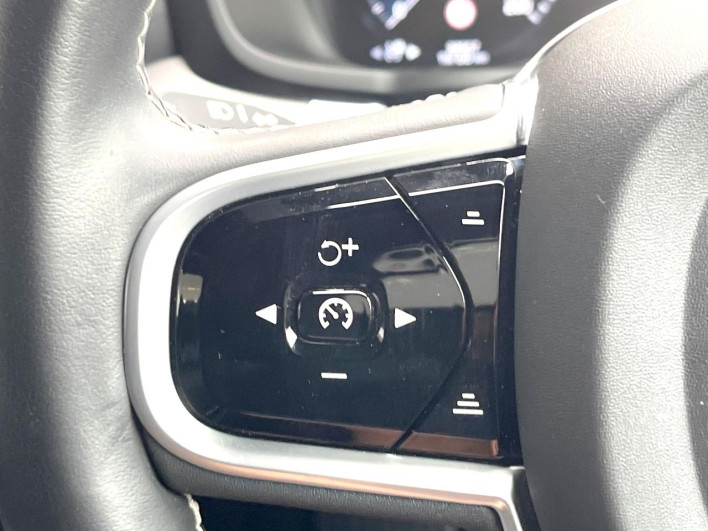 2021 Volvo V60 5AA-ZB420TM (UW-6a223fae2407e)[2]