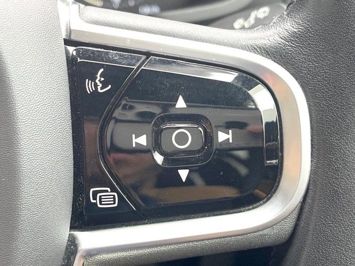 2019 Volvo V60 DBA-ZB420 (UW-6a223fae91d9a)[7]