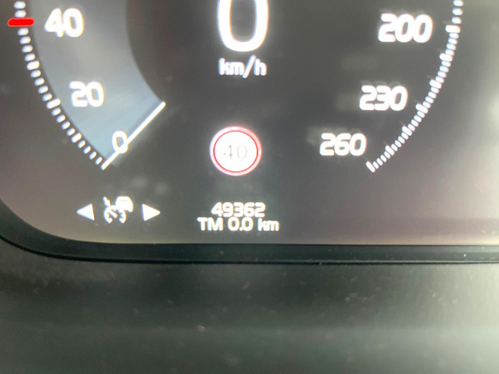 2019 Volvo V60 DBA-ZB420 (UW-6a223fae91d9a)[1]