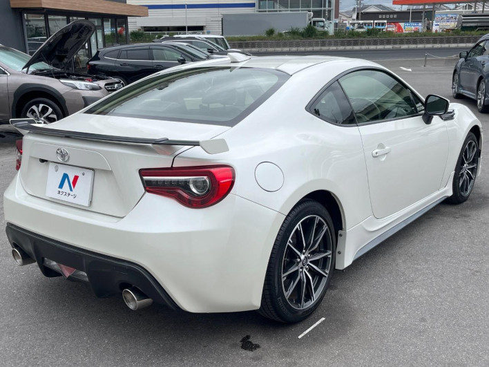 2014 Toyota 86 DBA-ZN6 (UW-6a223fb666f5d)[20]