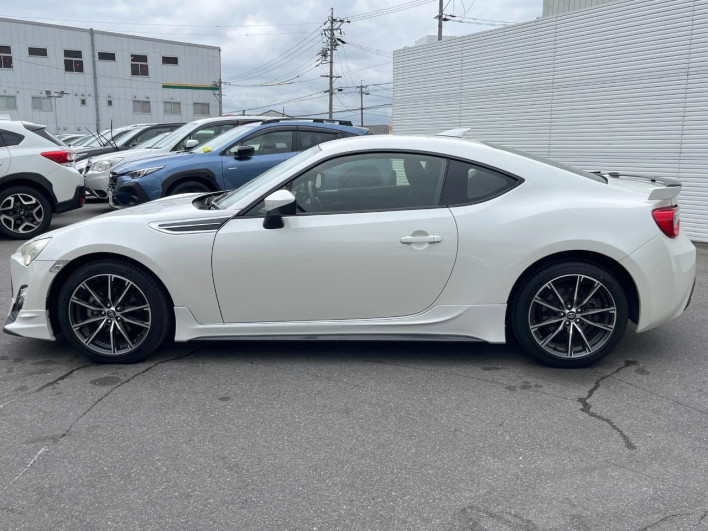 2014 Toyota 86 DBA-ZN6 (UW-6a223fb666f5d)[23]