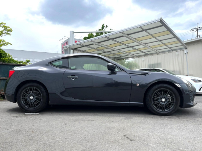 2017 Toyota 86 DBA-ZN6 (UW-6a223fb693f50)[28]