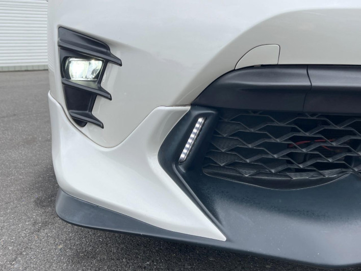 2018 Toyota 86 DBA-ZN6 (UW-6a223fb699051)[15]