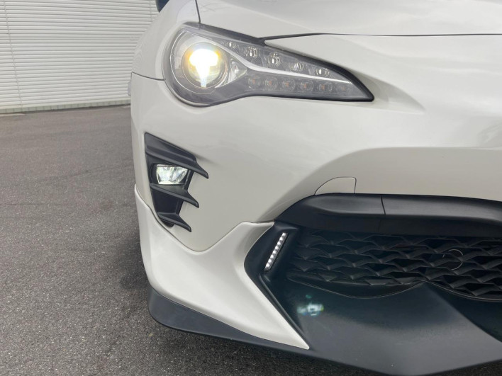 2018 Toyota 86 DBA-ZN6 (UW-6a223fb699051)[16]