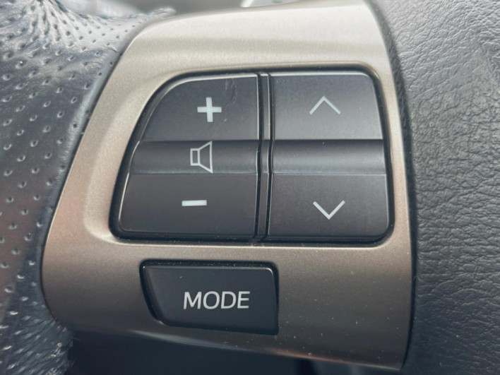2011 Toyota Noah DBA-ZRR70W (UW-6a223fba5b1b8)[5]