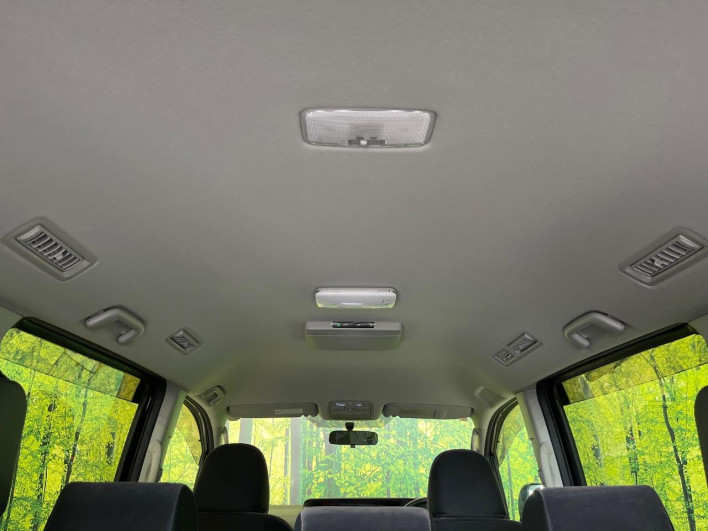 2013 Toyota Noah DBA-ZRR70G (UW-6a223fbabcfba)[19]