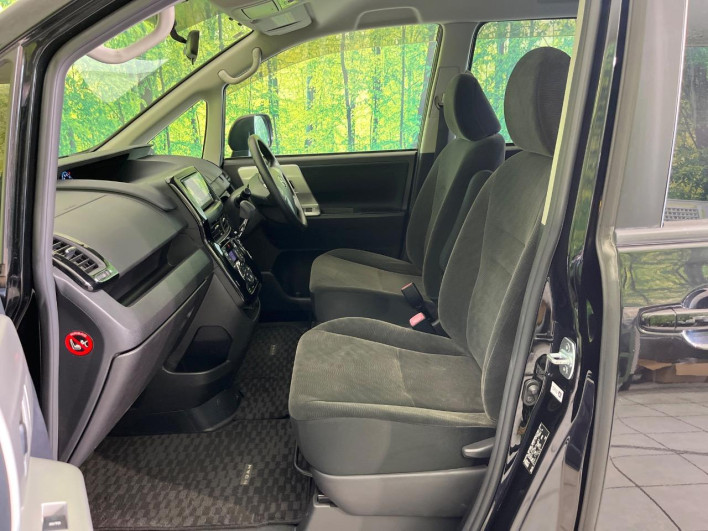 2013 Toyota Noah DBA-ZRR70G (UW-6a223fbabcfba)[11]