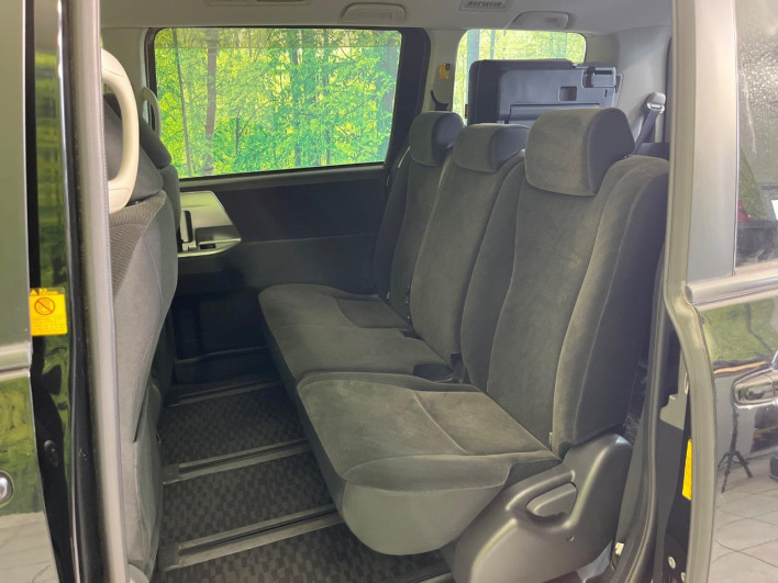 2013 Toyota Noah DBA-ZRR70G (UW-6a223fbabcfba)[8]