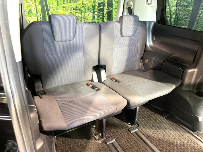 2014 Toyota Noah DBA-ZRR80G (UW-6a223fbb418f4)[26]