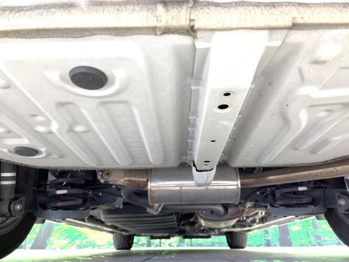 2018 Toyota Noah DBA-ZRR80W (UW-6a223fbfd0e8a)[6]