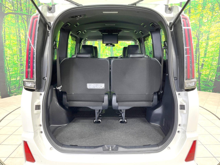 2018 Toyota Noah DBA-ZRR80W (UW-6a223fbfd0e8a)[19]