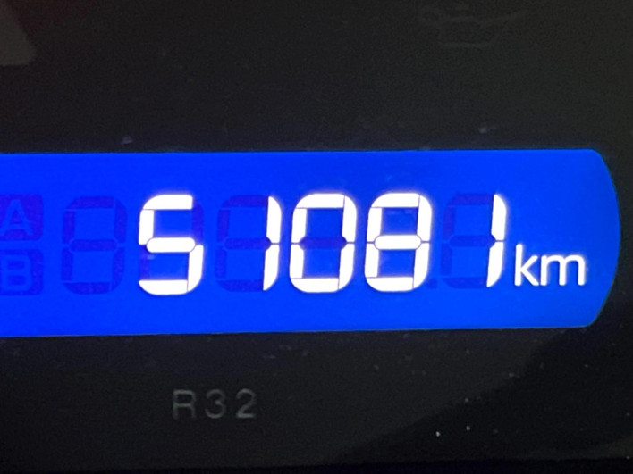 2014 Toyota Voxy DBA-ZRR85W (UW-6a223fc560e6b)[2]