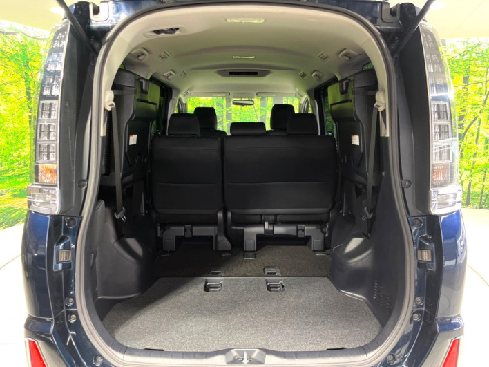 2014 Toyota Voxy DBA-ZRR85W (UW-6a223fc560e6b)[5]