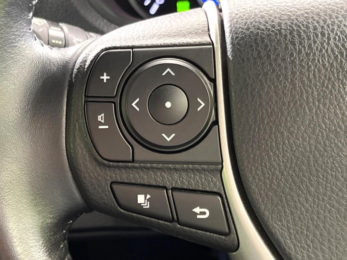 2014 Toyota Voxy DBA-ZRR85W (UW-6a223fc560e6b)[24]