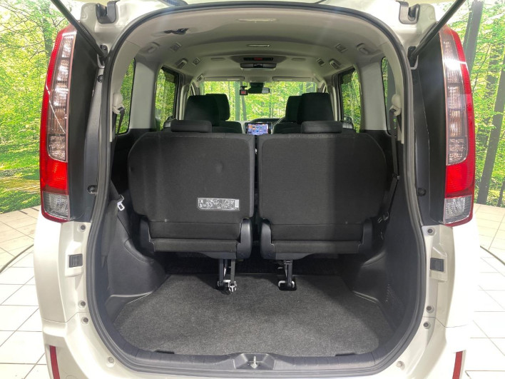 2016 Toyota Noah DBA-ZRR85G (UW-6a223fc5919d4)[26]