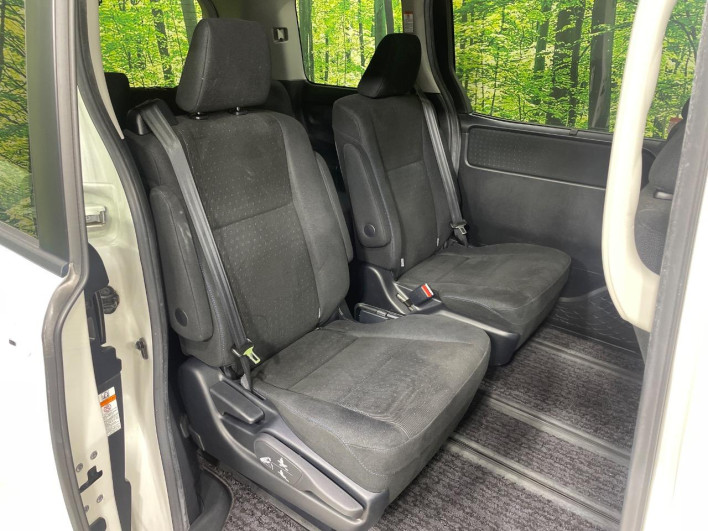 2016 Toyota Noah DBA-ZRR85G (UW-6a223fc5919d4)[9]
