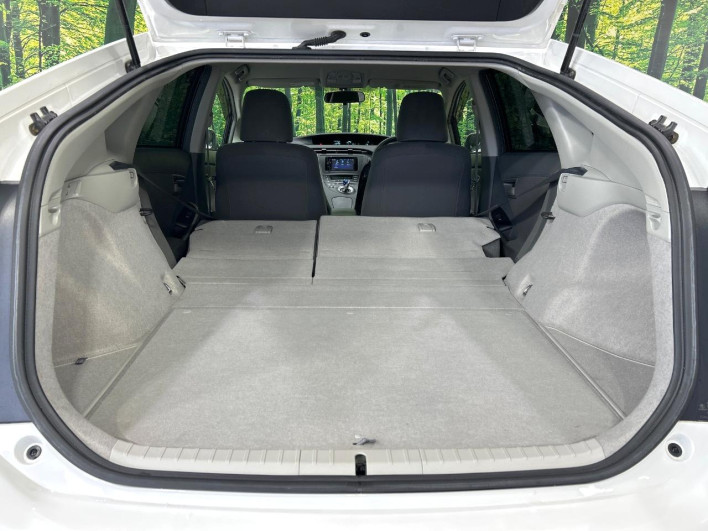 2011 Toyota Prius DAA-ZVW30 (UW-6a223fd2c6c1c)[25]