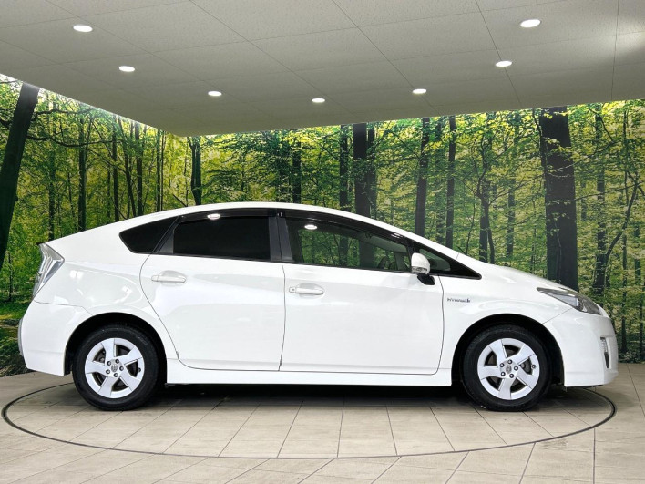 2011 Toyota Prius DAA-ZVW30 (UW-6a223fd2c6c1c)[10]