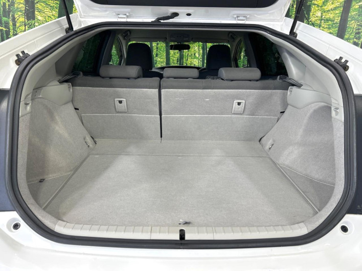 2011 Toyota Prius DAA-ZVW30 (UW-6a223fd2c6c1c)[27]
