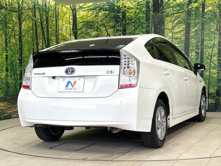 2011 Toyota Prius DAA-ZVW30 (UW-6a223fd2c6c1c)[9]