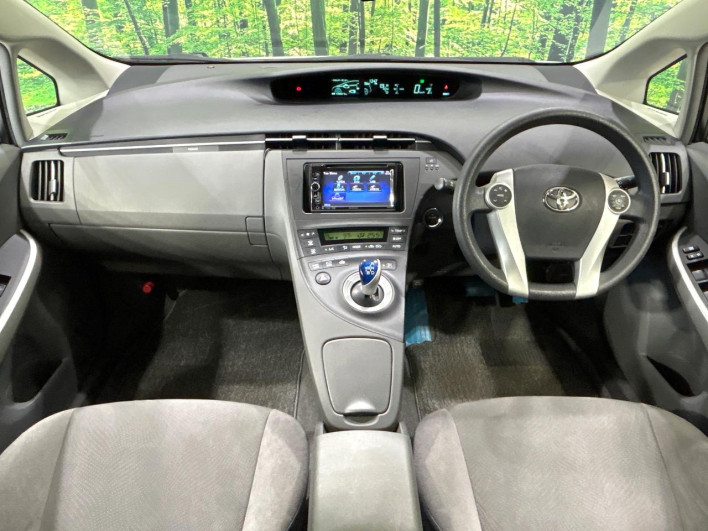 2011 Toyota Prius DAA-ZVW30 (UW-6a223fd2c6c1c)[28]