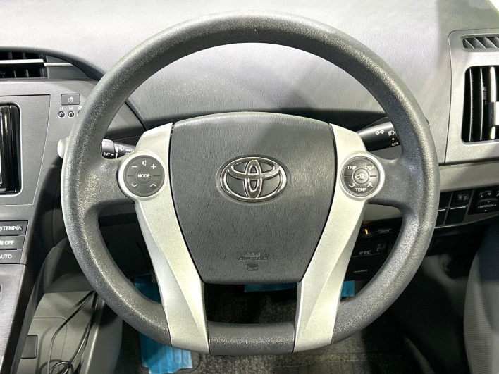 2011 Toyota Prius DAA-ZVW30 (UW-6a223fd2c6c1c)[29]