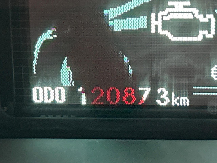 2011 Toyota Prius DAA-ZVW30 (UW-6a223fd2c6c1c)[2]