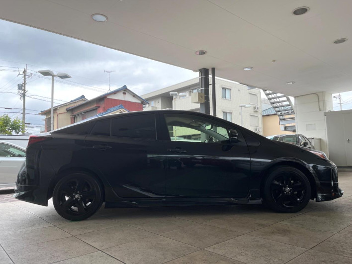 2022 Toyota Prius 6AA-ZVW51 (UW-6a223fd7acc60)[22]