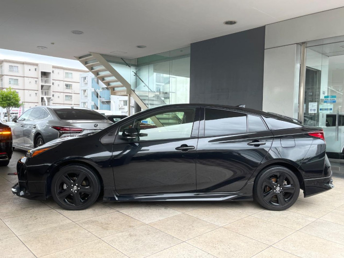 2022 Toyota Prius 6AA-ZVW51 (UW-6a223fd7acc60)[18]
