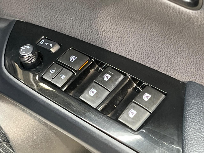 2016 Toyota Prius DAA-ZVW51 (UW-6a223fd7d06b6)[21]