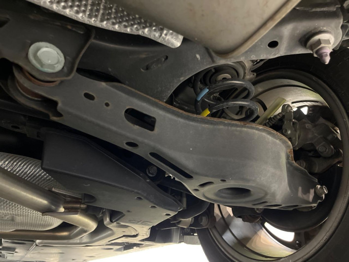2016 Toyota Prius DAA-ZVW51 (UW-6a223fd7d06b6)[24]