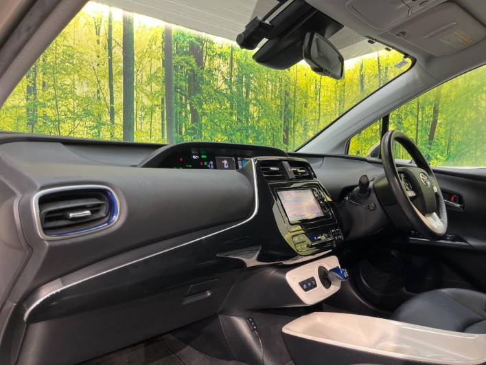 2016 Toyota Prius DAA-ZVW51 (UW-6a223fd7d06b6)[18]