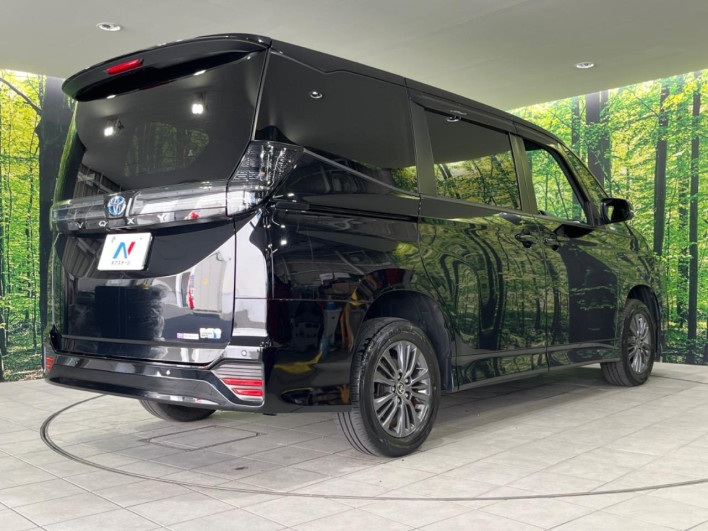2023 Toyota Voxy 6AA-ZWR95W (UW-6a223fef3e10b)[15]
