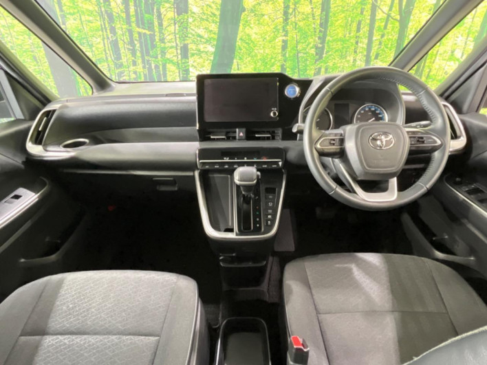 2023 Toyota Voxy 6AA-ZWR95W (UW-6a223fef3e10b)[29]