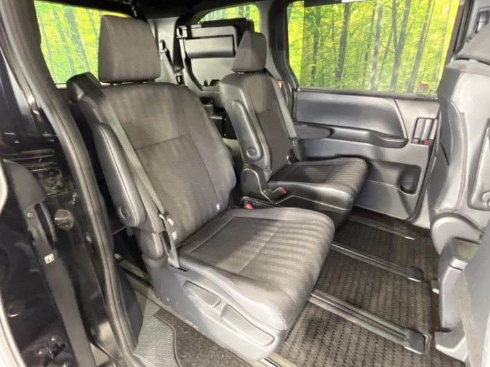 2023 Toyota Voxy 6AA-ZWR95W (UW-6a223fef3e10b)[11]