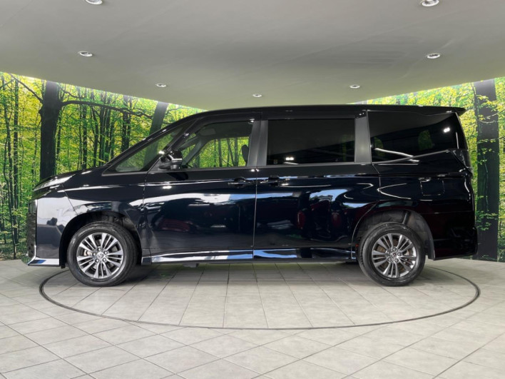 2023 Toyota Voxy 6AA-ZWR95W (UW-6a223fef3e10b)[18]