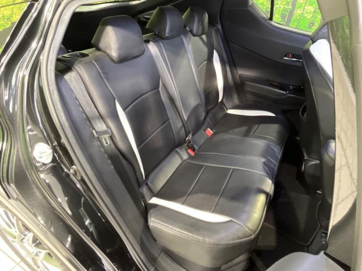 2018 Toyota C-HR DAA-ZYX10 (UW-6a223ff376d1f)[28]