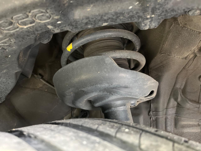 2018 Toyota C-HR DAA-ZYX10 (UW-6a223ff376d1f)[15]
