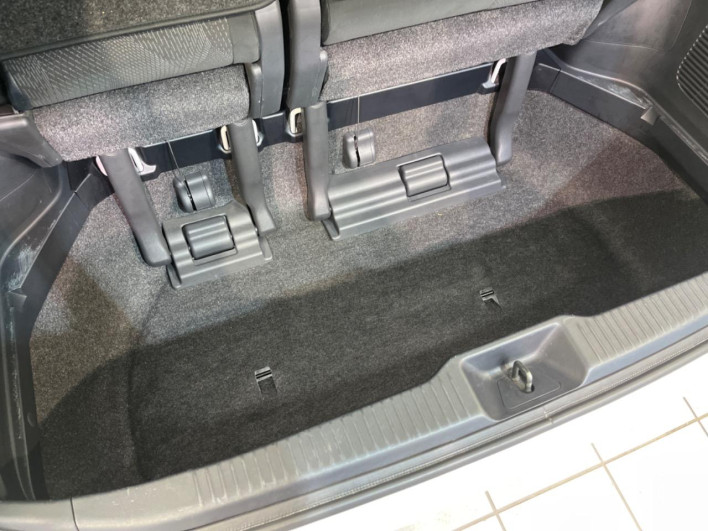 2013 Toyota Estima DBA-ACR50W (UW-6a238ee53bd78)[11]
