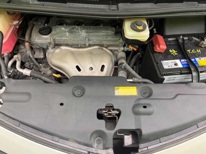 2013 Toyota Estima DBA-ACR50W (UW-6a238ee53bd78)[13]