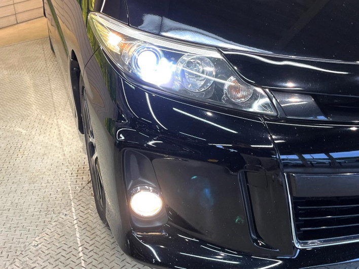 2013 Toyota Estima DBA-ACR50W (UW-6a238ee635d5b)[15]