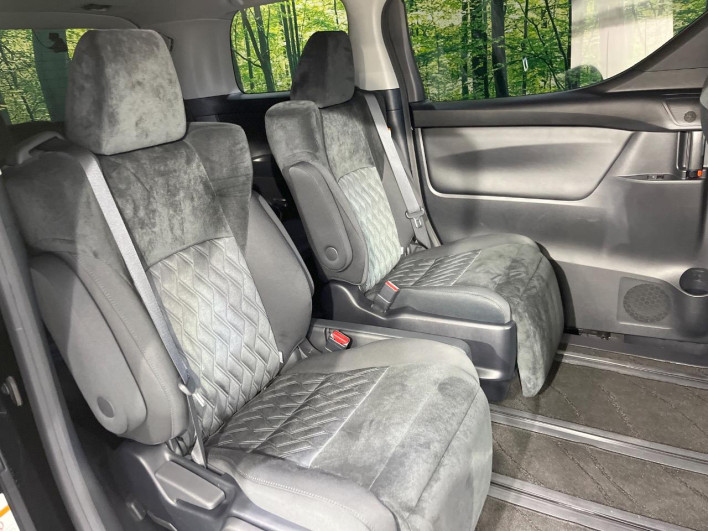 2020 Toyota Vellfire 3BA-AGH30W (UW-6a238eed03a7f)[27]