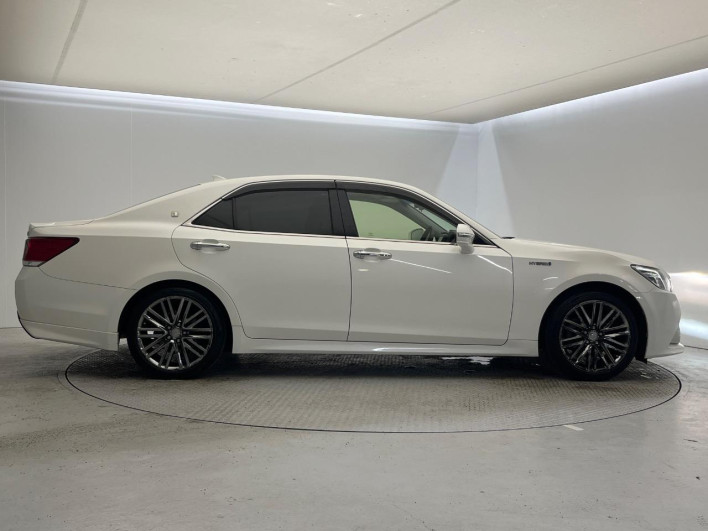 2013 Toyota Crown Hybrid DAA-AWS210 (UW-6a238efd59a1b)[14]